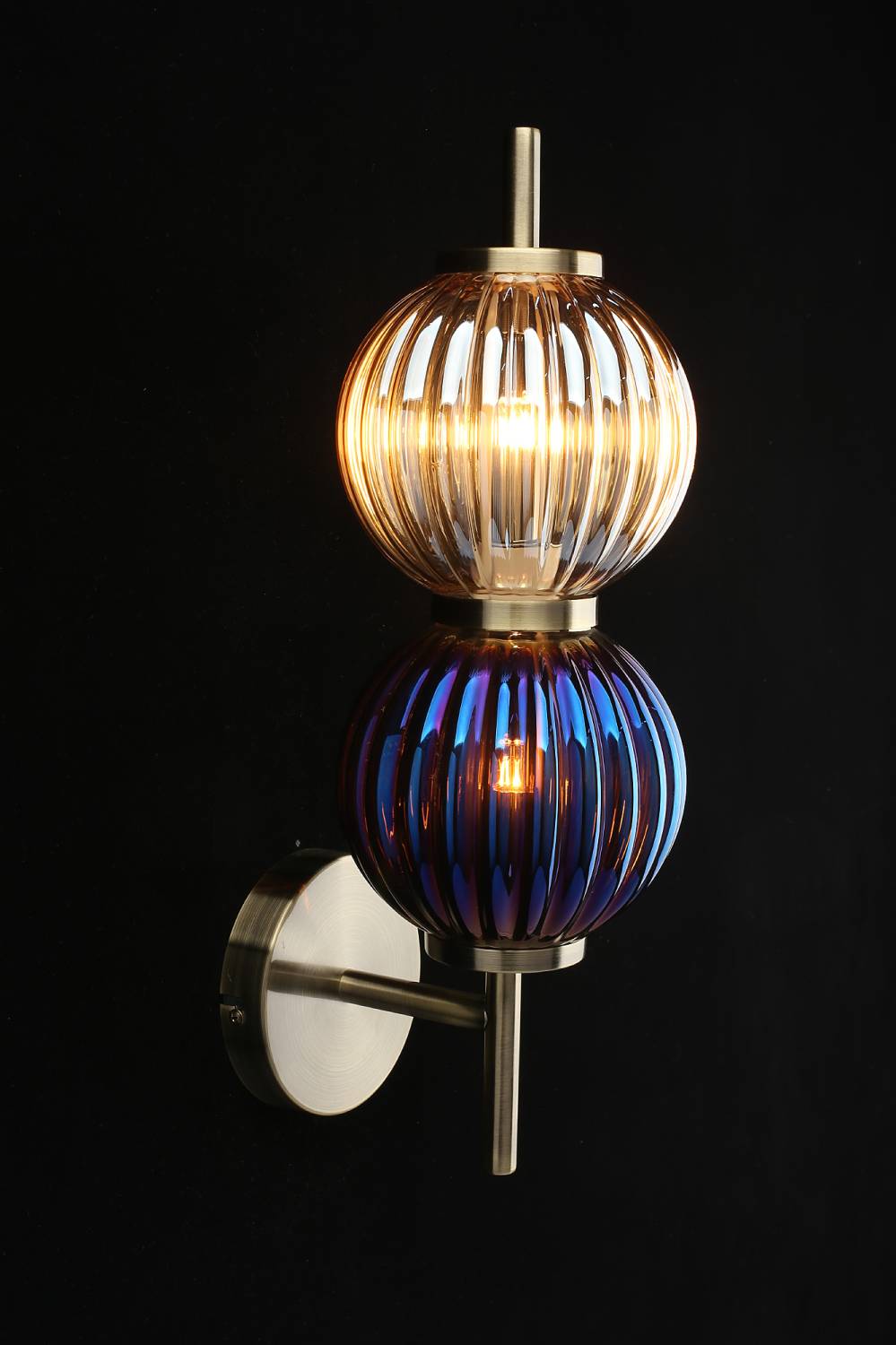 Настенное бра Aployt Zhizel APL.608.11.02