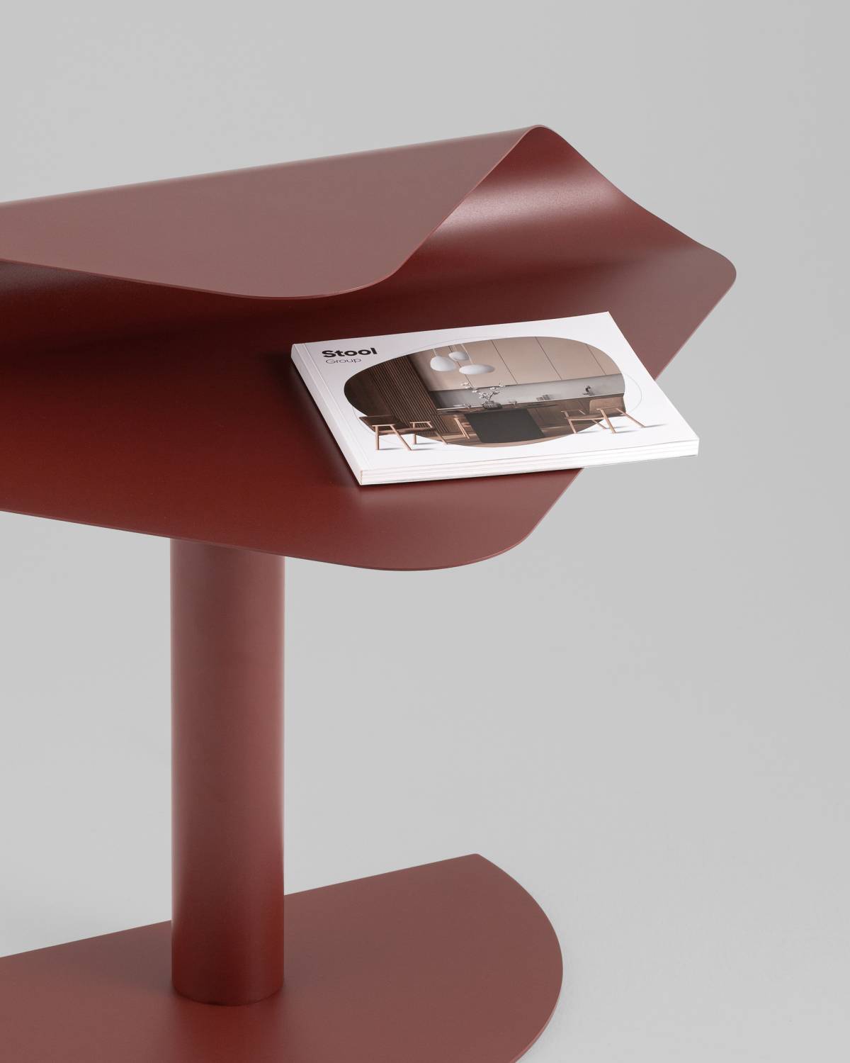 Stool Group Cornea MT-199 DB-032