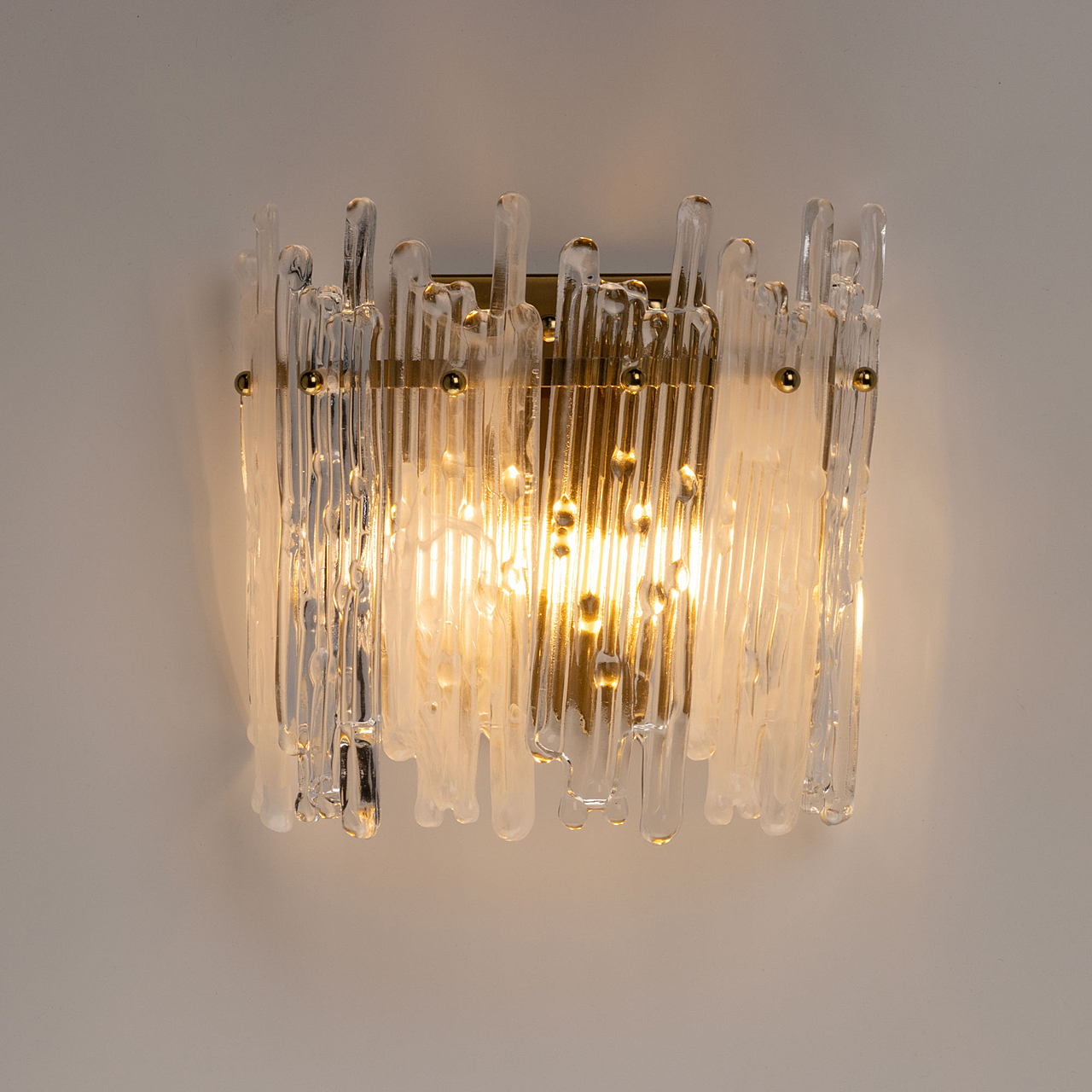 Настенное бра De Markt Арман 462021002