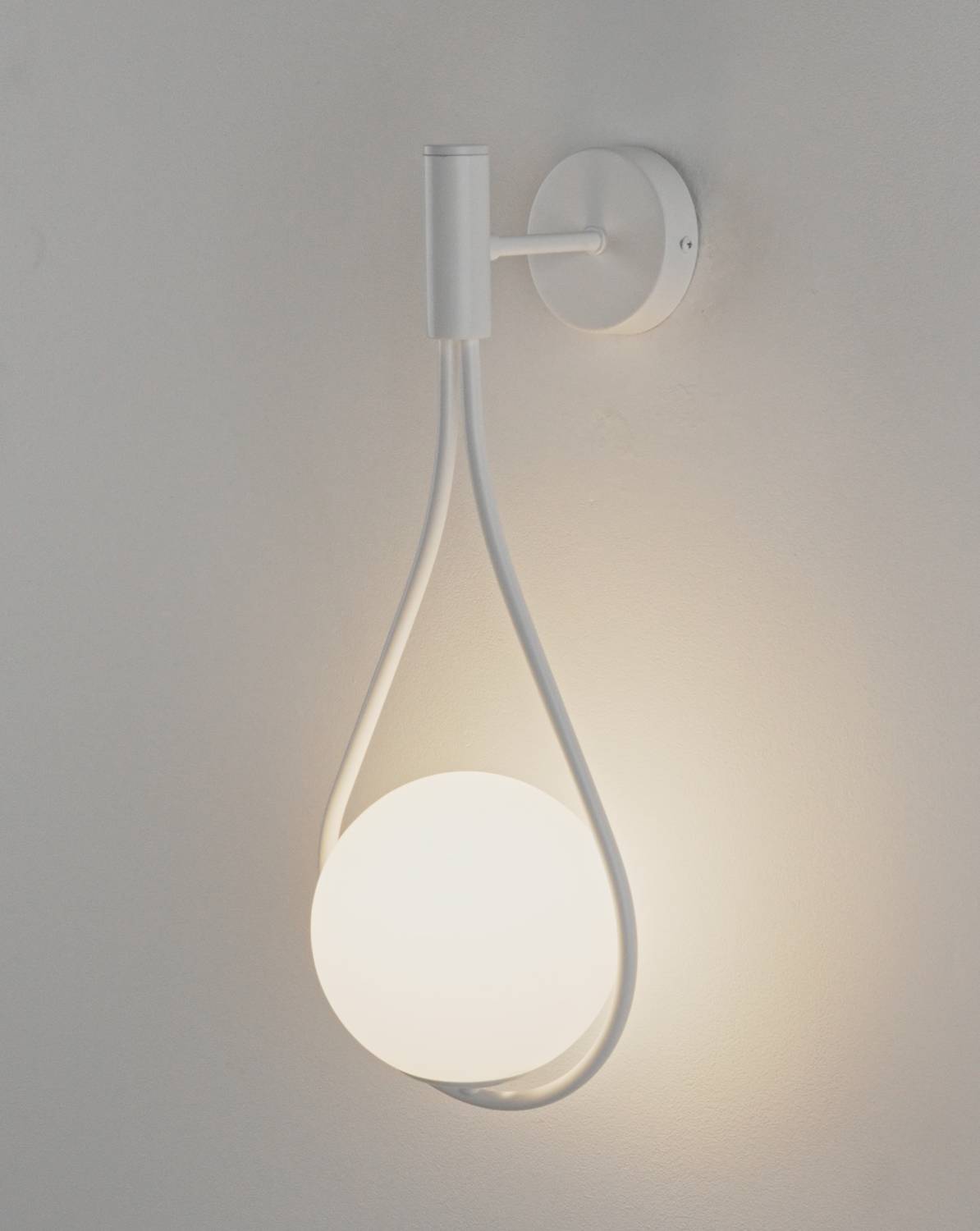 Настенное бра Moderli Barocco V11575-1W