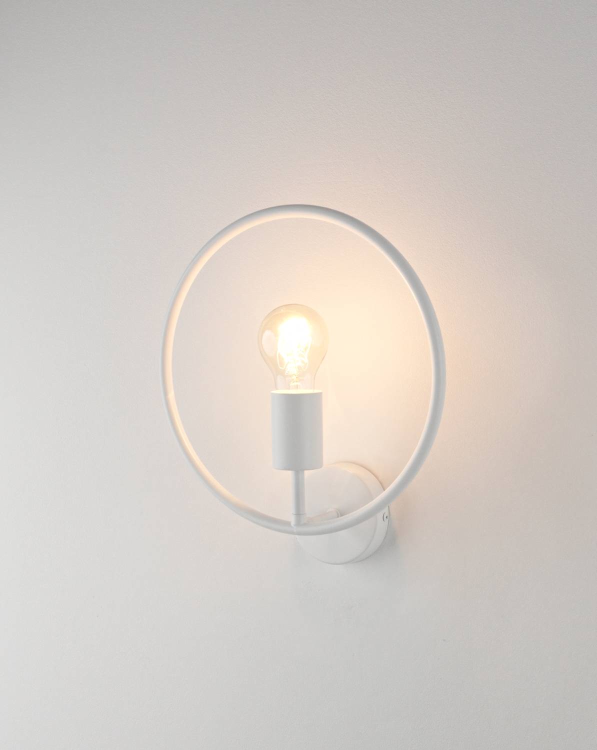 Настенное бра Moderli Sachara V11583-1W