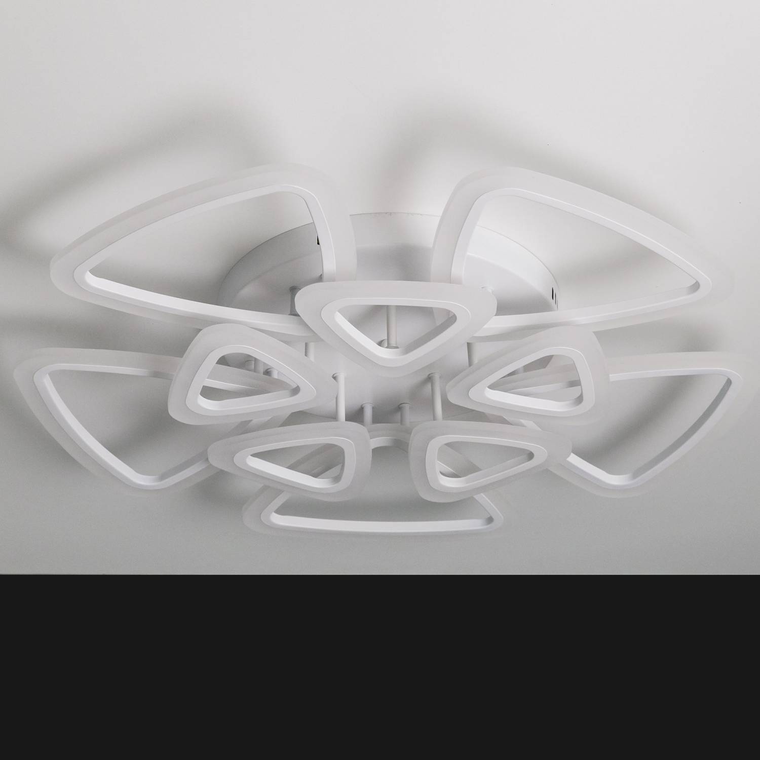 Потолочная люстра с пультом Мальта Citilux CL234290R