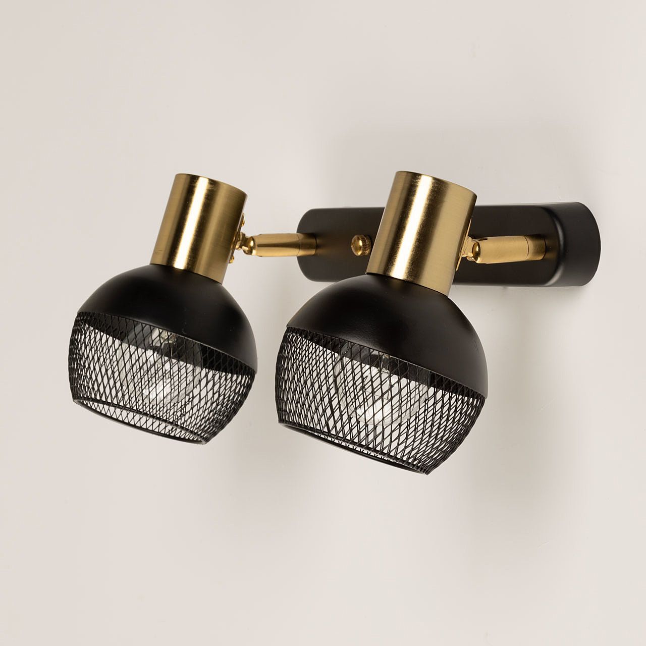 Светильник спот De Markt Ирсон 514021102 Светильник спот De Markt Ирсон 514021102