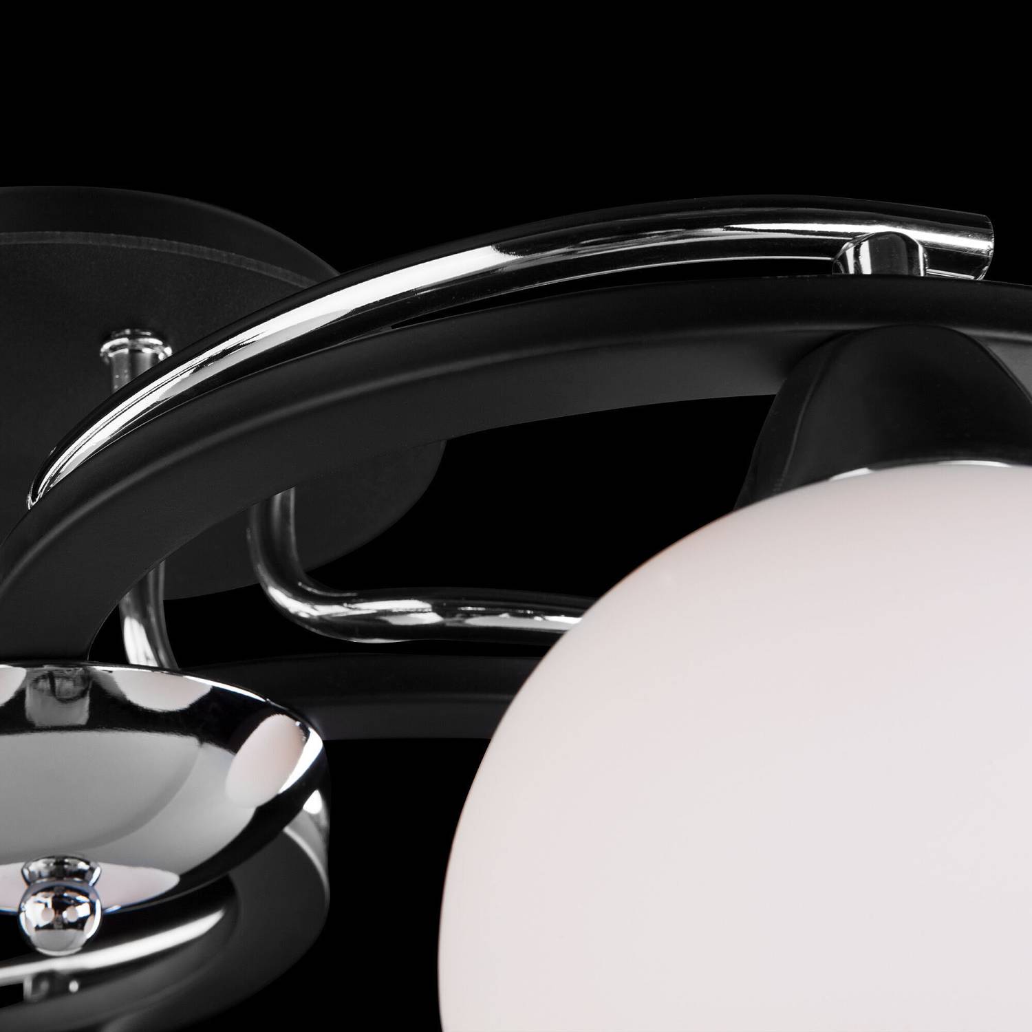 Потолочная люстра Eurosvet Larion 9654/5 хром/черный