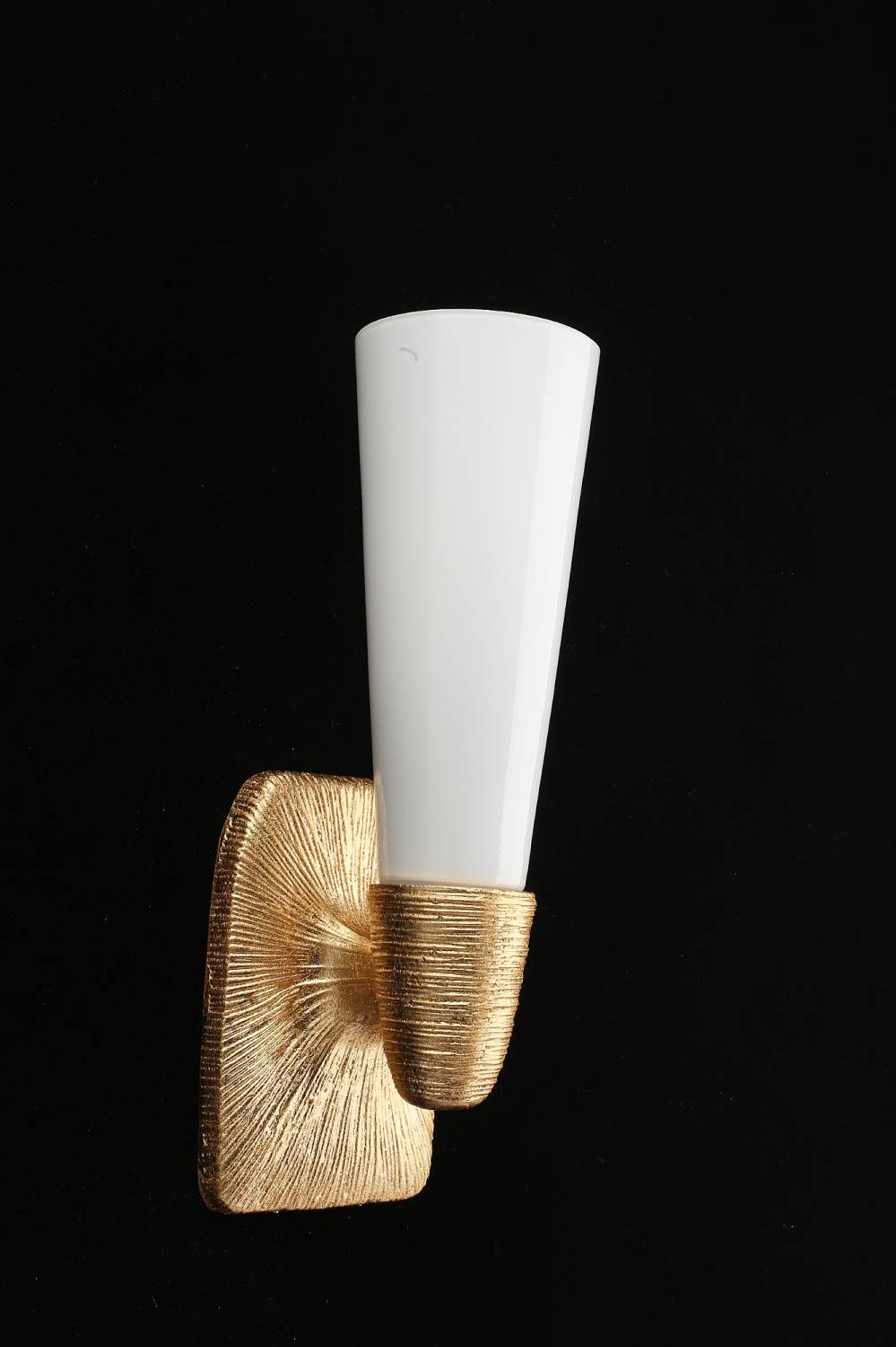 Настенное бра Aployt Hloya APL.800.01.01