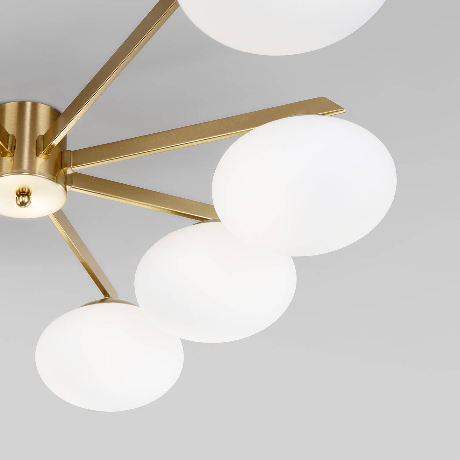 Потолочная люстра Eurosvet Opaline 70220/8 латунь Smart