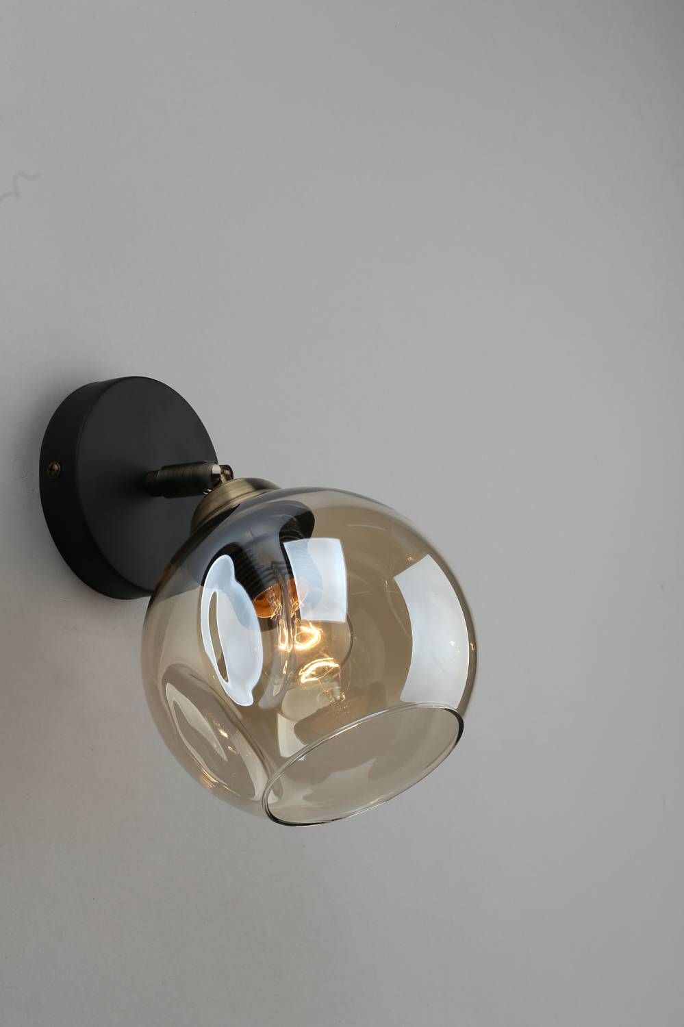 Настенное бра Omnilux Tuenno OML-93501-01