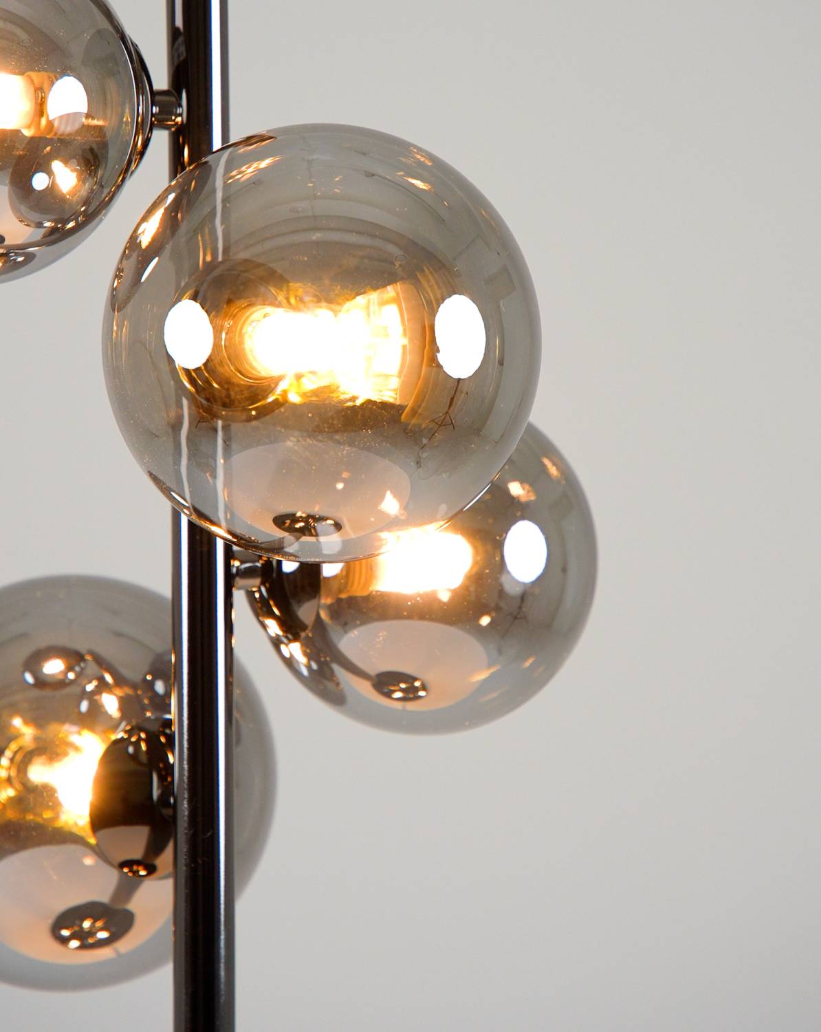 Настольная лампа Moderli Renny V10798-4T