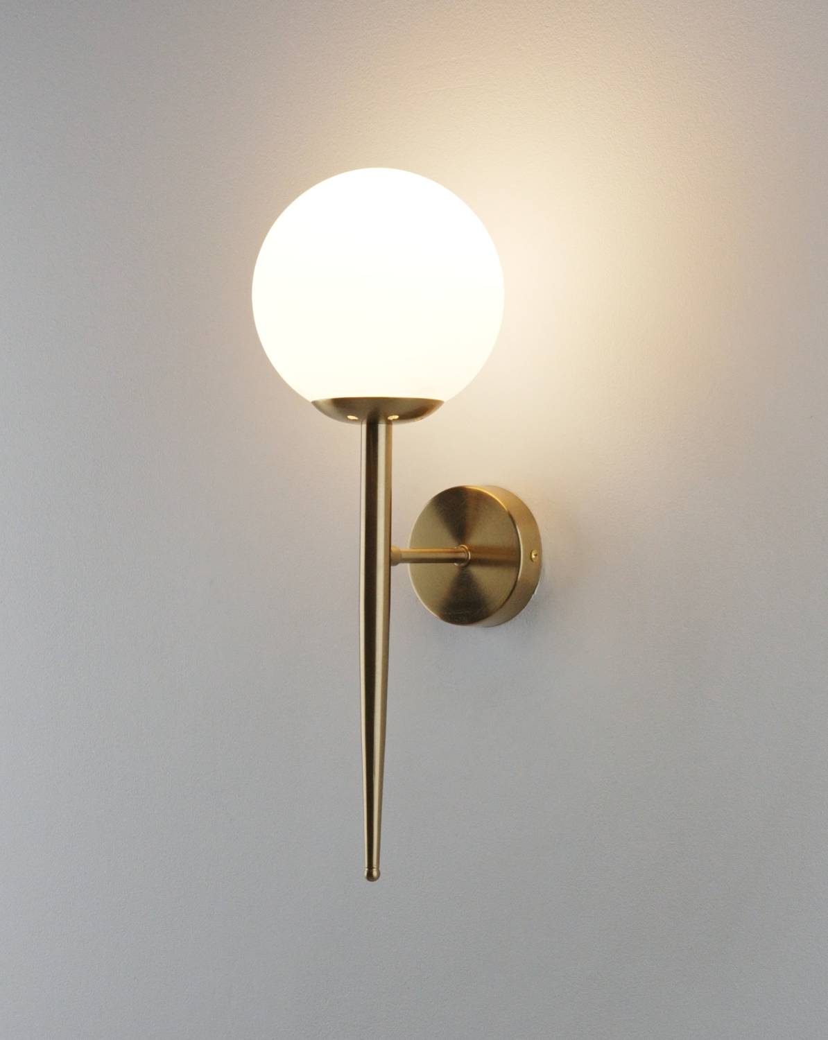 Настенное бра Moderli Scrumbel V11561-1W