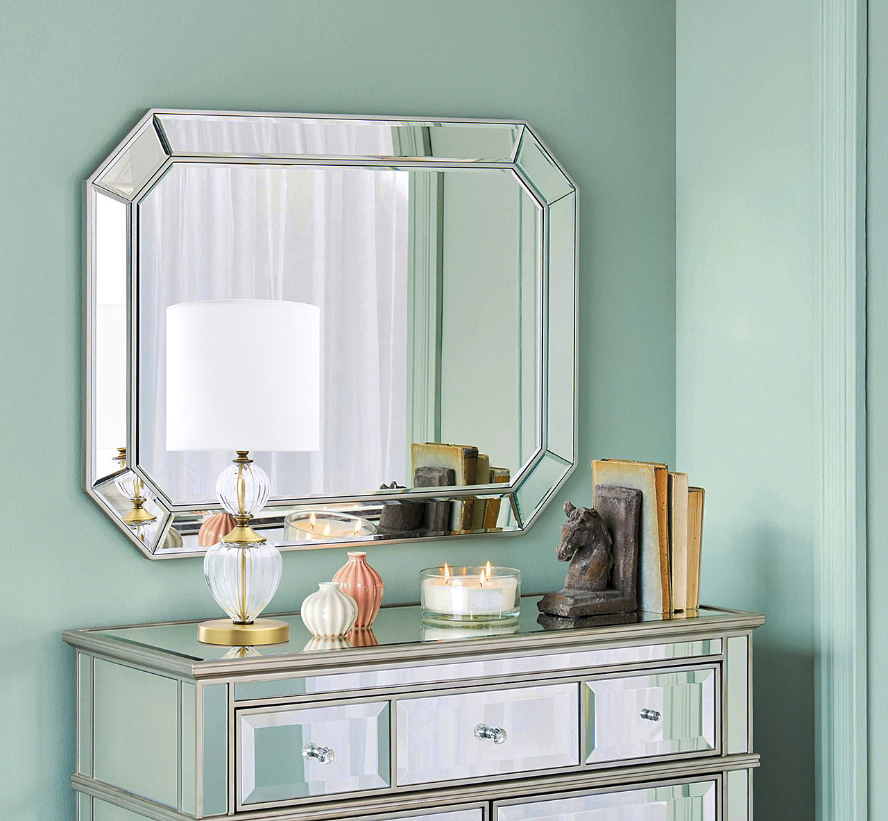 Настольная лампа Chiaro Оделия 619031001