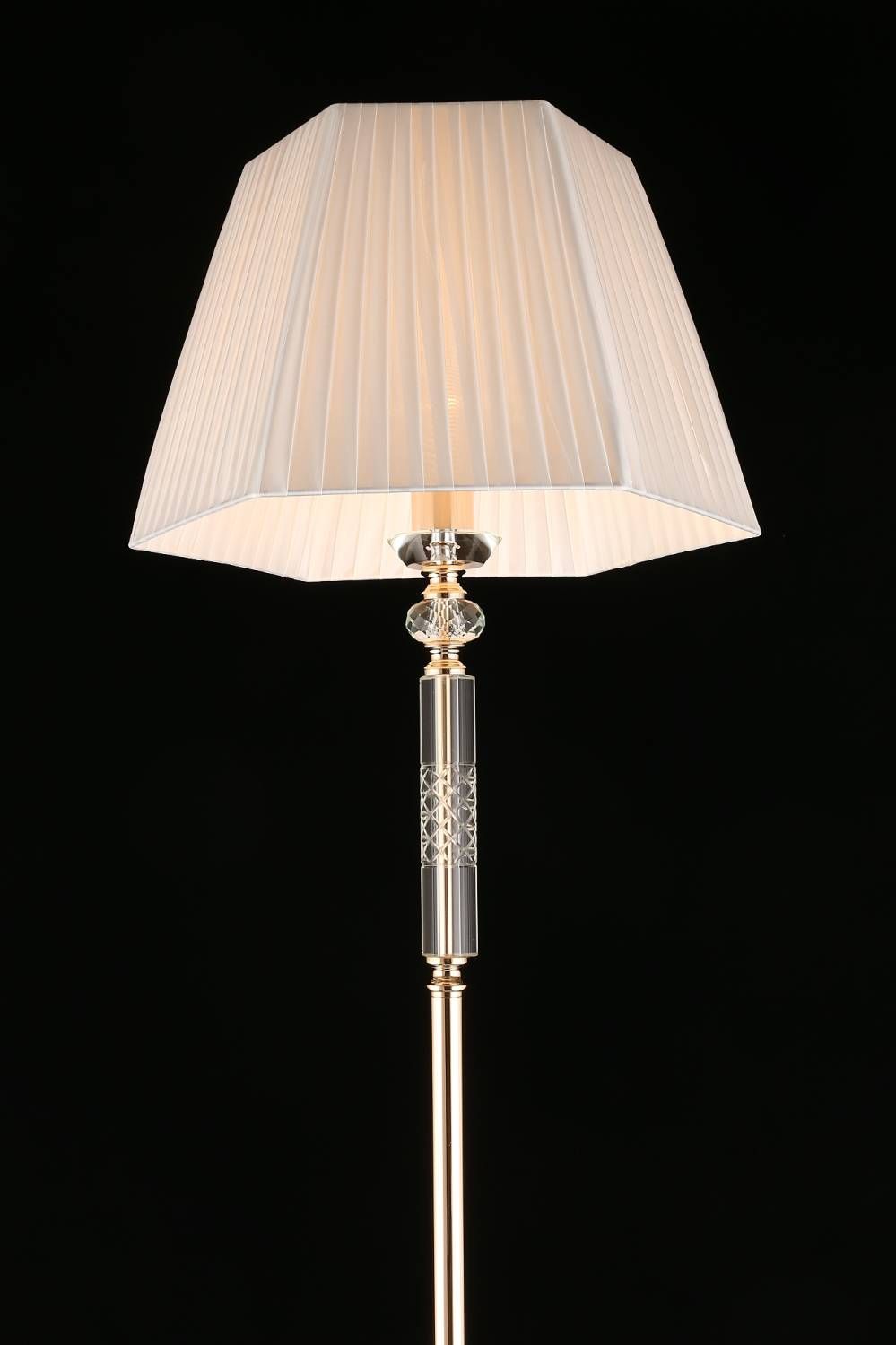 Торшер Aployt Silvian APL.719.05.01