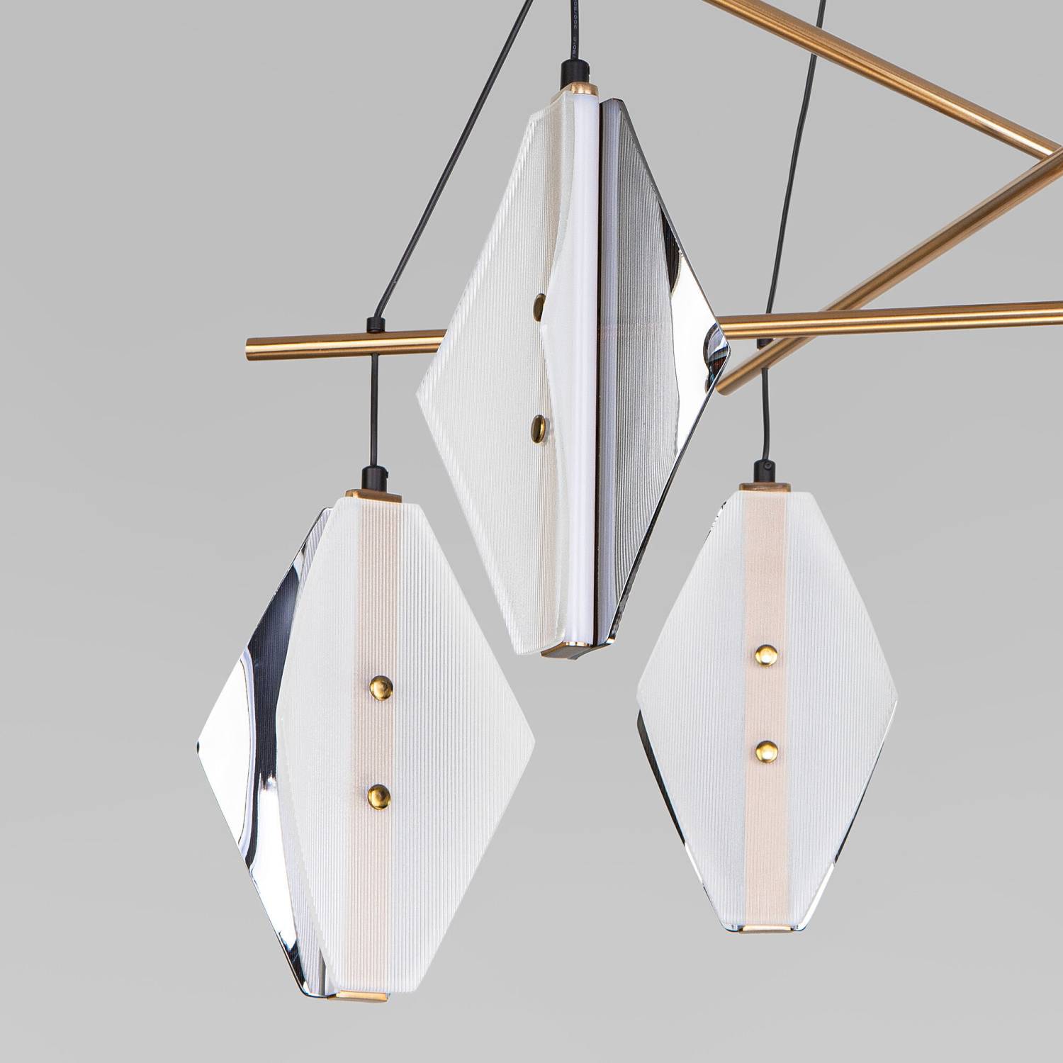 Подвесная люстра Eurosvet Glare 301054 LED латунь