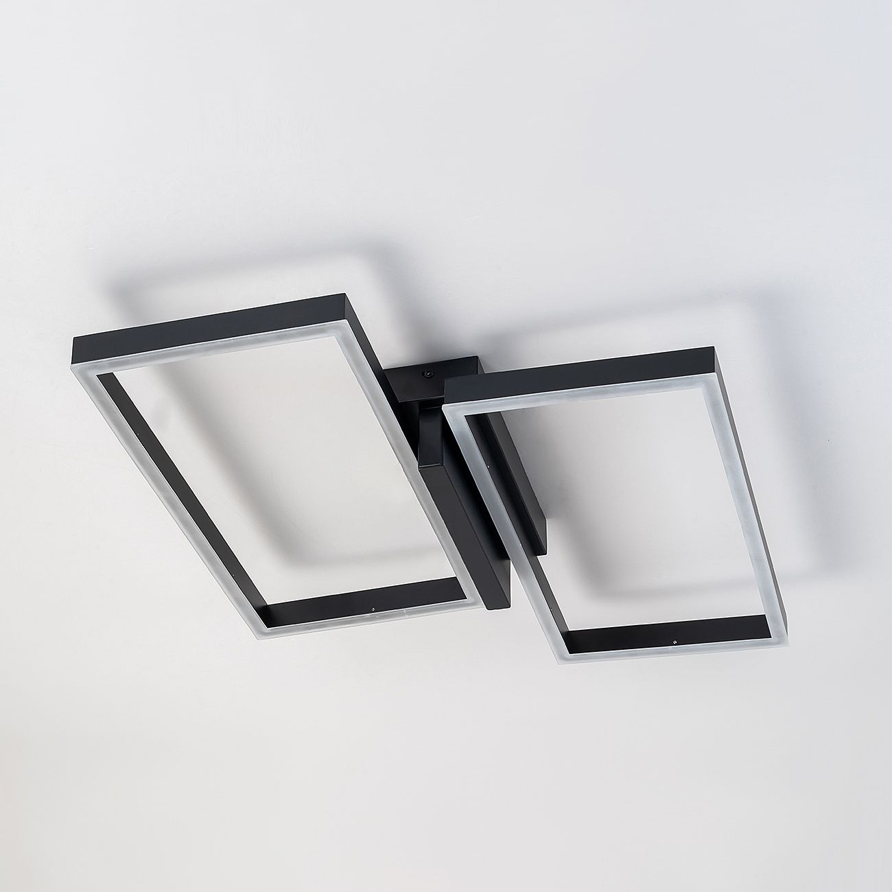 Потолочная люстра Escada Scales 10209/2LED Black Потолочная люстра Escada Scales 10209/2LED Black