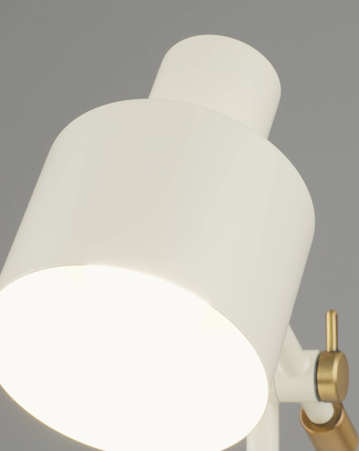 Настольная лампа Moderli Artis V11264-1T