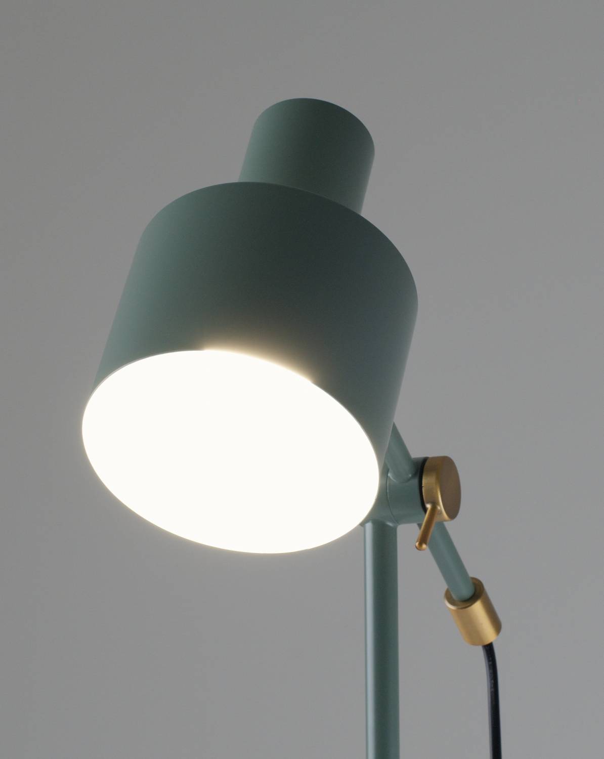 Торшер Moderli Artis V11269-1F