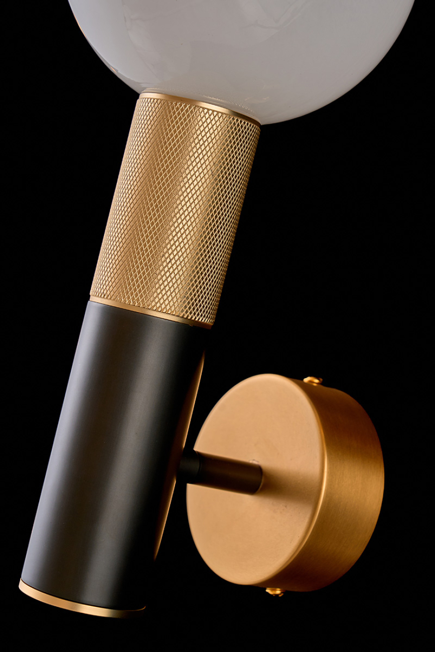 Настенное бра LEON Glace LE3017/1W