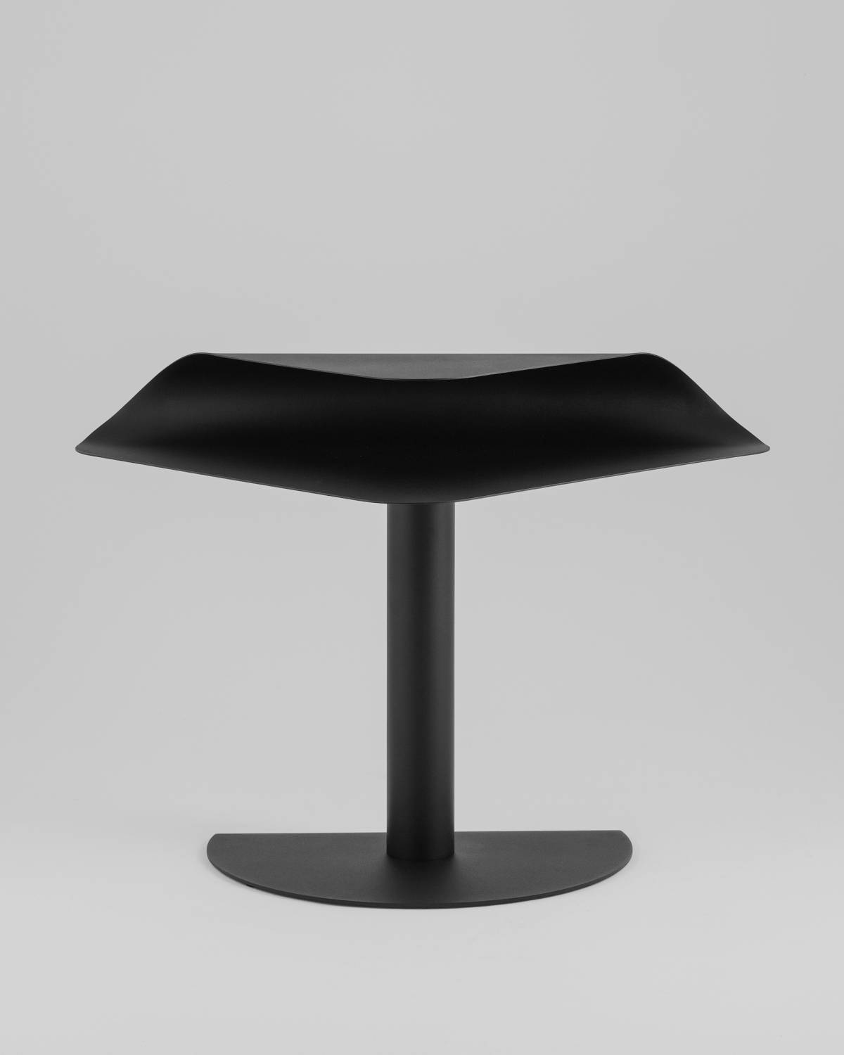 Stool Group Cornea MT-199 DB-001