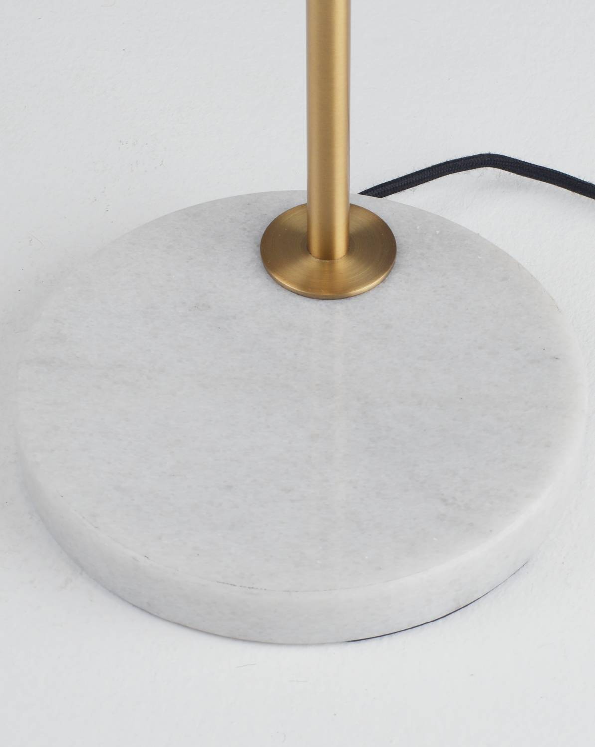 Торшер Moderli Goldy V11311-1F