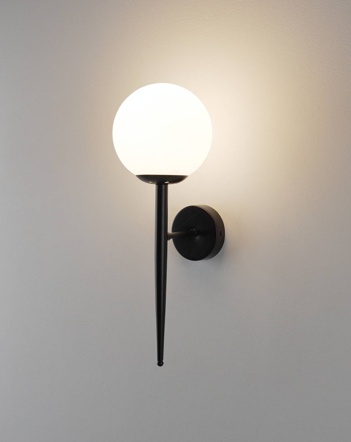 Настенное бра Moderli Scrumbel V11562-1W