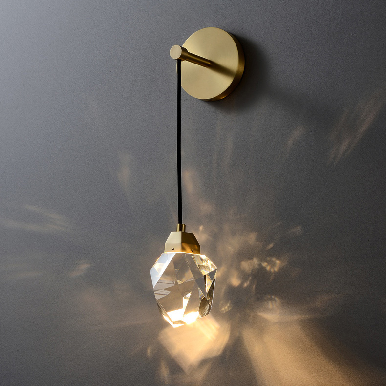 Настенное бра Delight Collection Crystal rock II 9701W brass