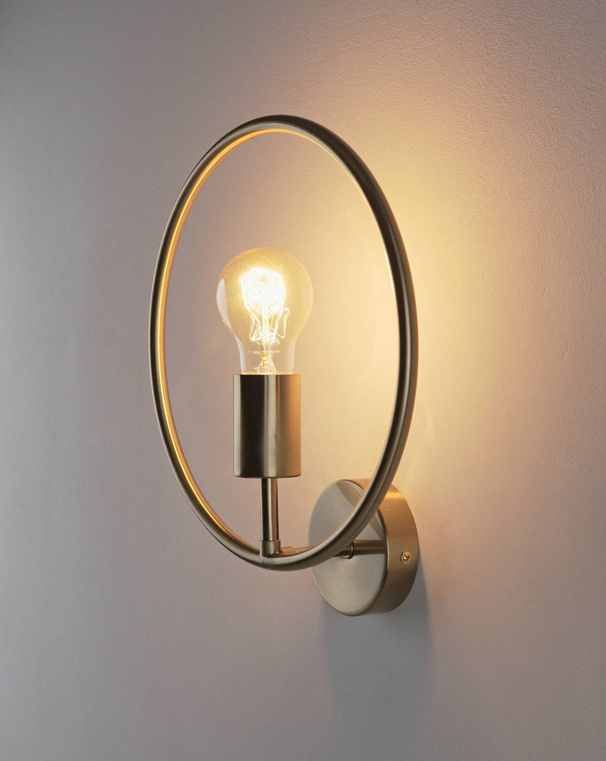 Настенное бра Moderli Sachara V11581-1W