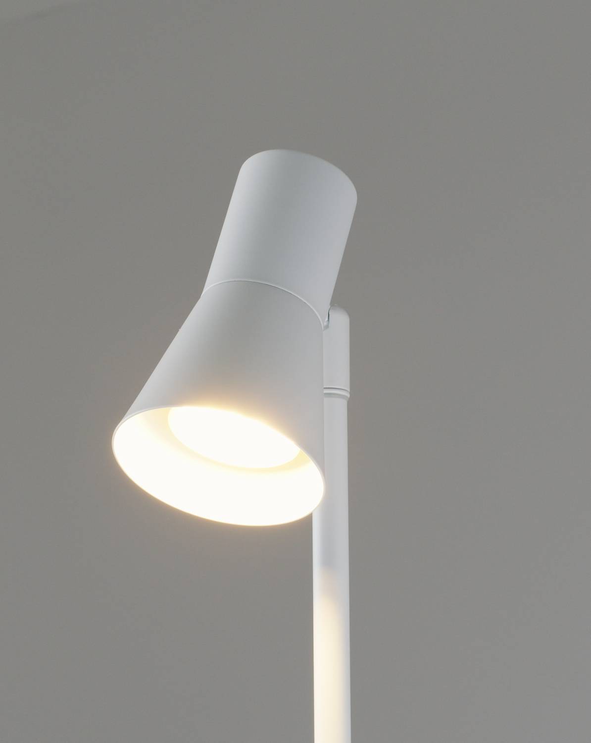 Торшер Moderli Melro V11327-1F