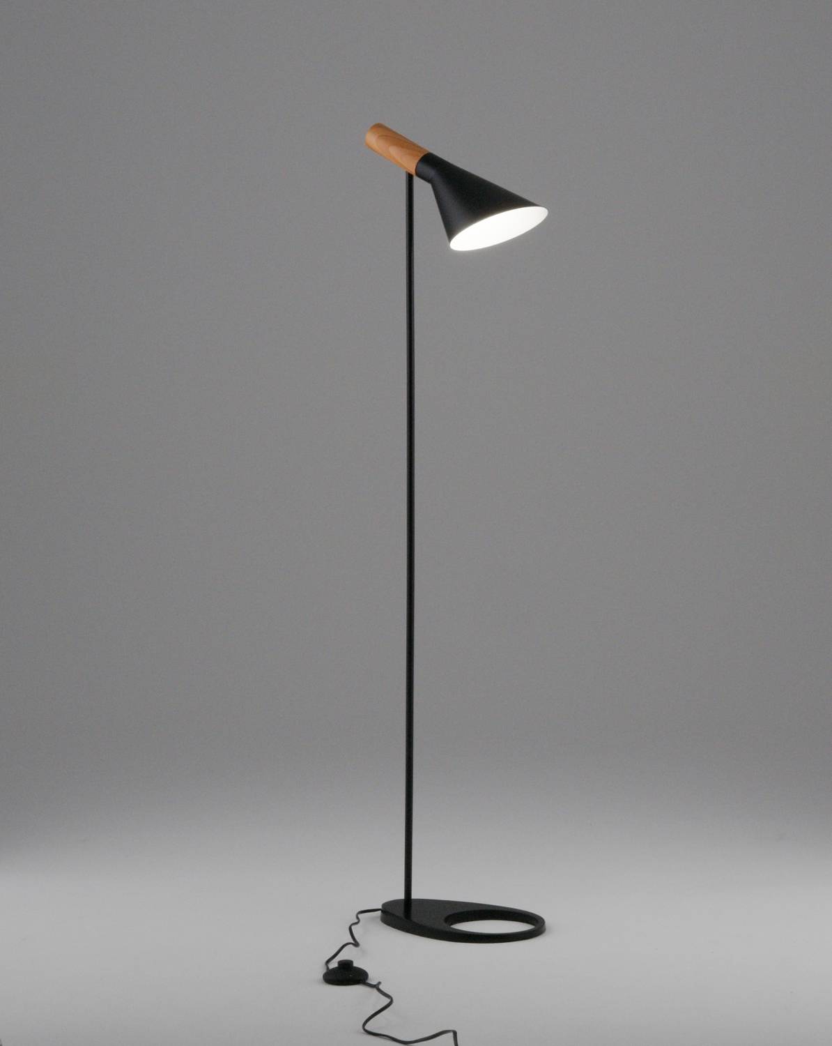 Торшер Moderli Turin V11334-1F