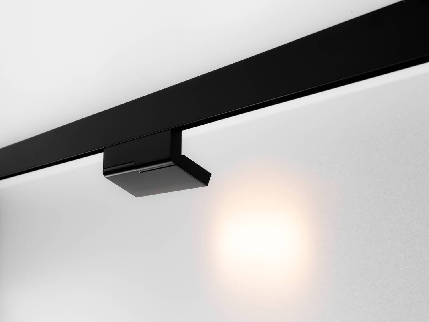 Трековый светильник SWG DesignLed SY mini SY-mini-520417-5.5-48-BL-WW