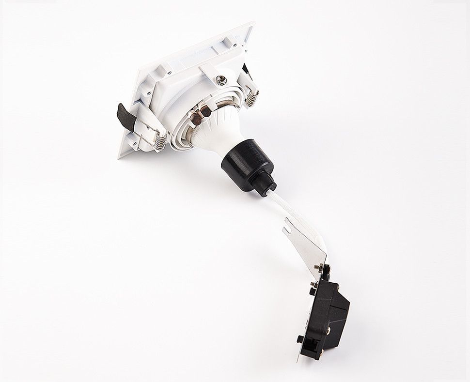 Встраиваемый светильник Italline DY DY-1681 white