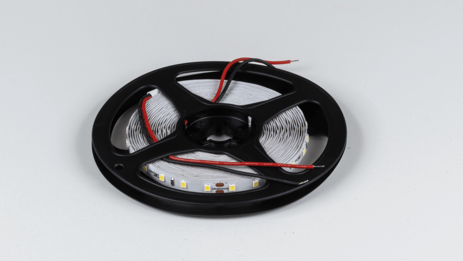 LED лента SWG PRO SWG2P84 SWG2P84-24-8.6-W LED лента SWG PRO SWG2P84 SWG2P84-24-8.6-W