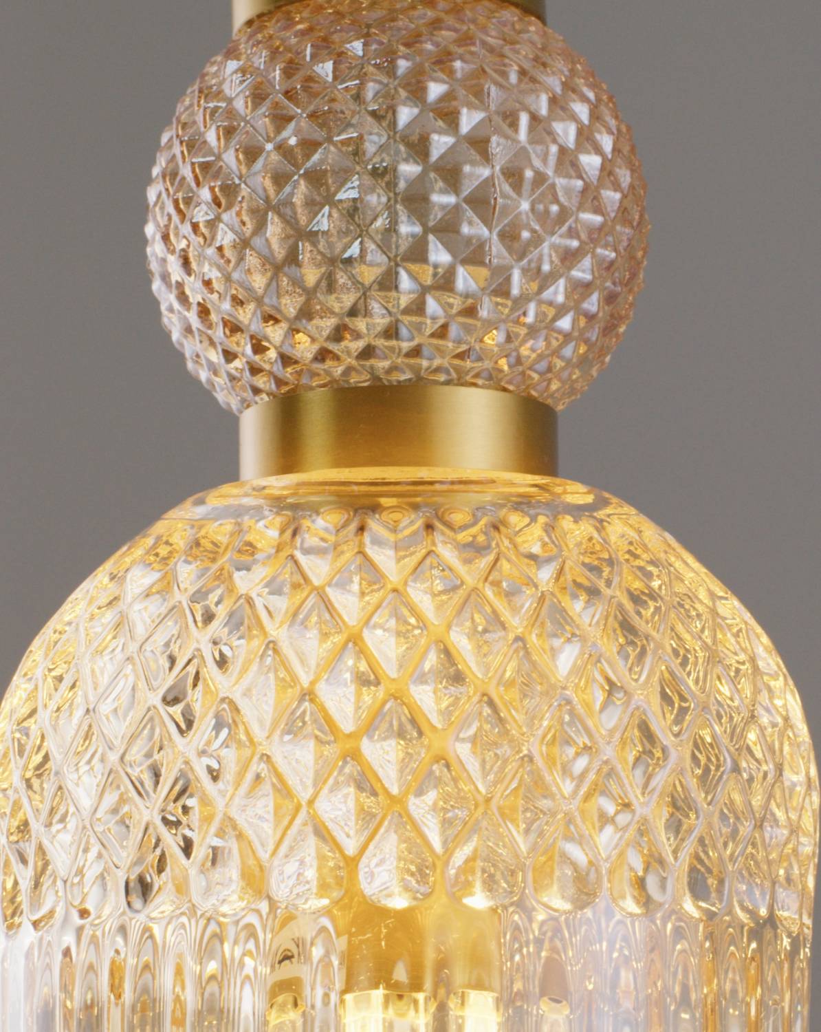 Светильник подвесной Moderli Glassy V10906-P