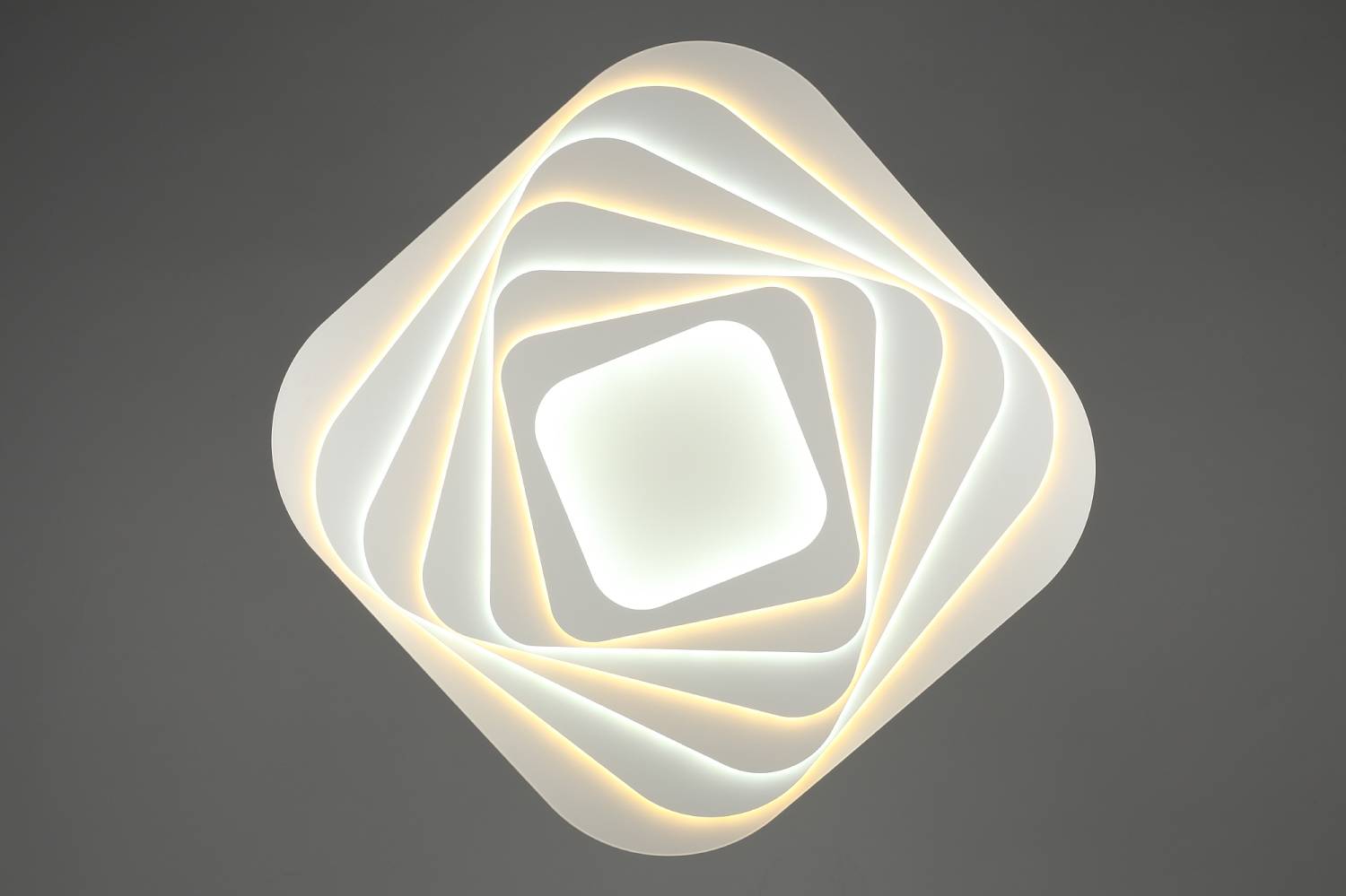 Потолочная люстра с пультом Verres Omnilux OML-07607-415