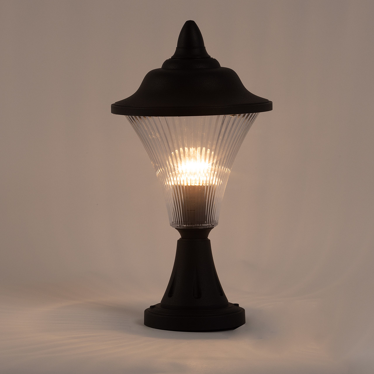 Уличный наземный светильник De Markt Корсо 801041601