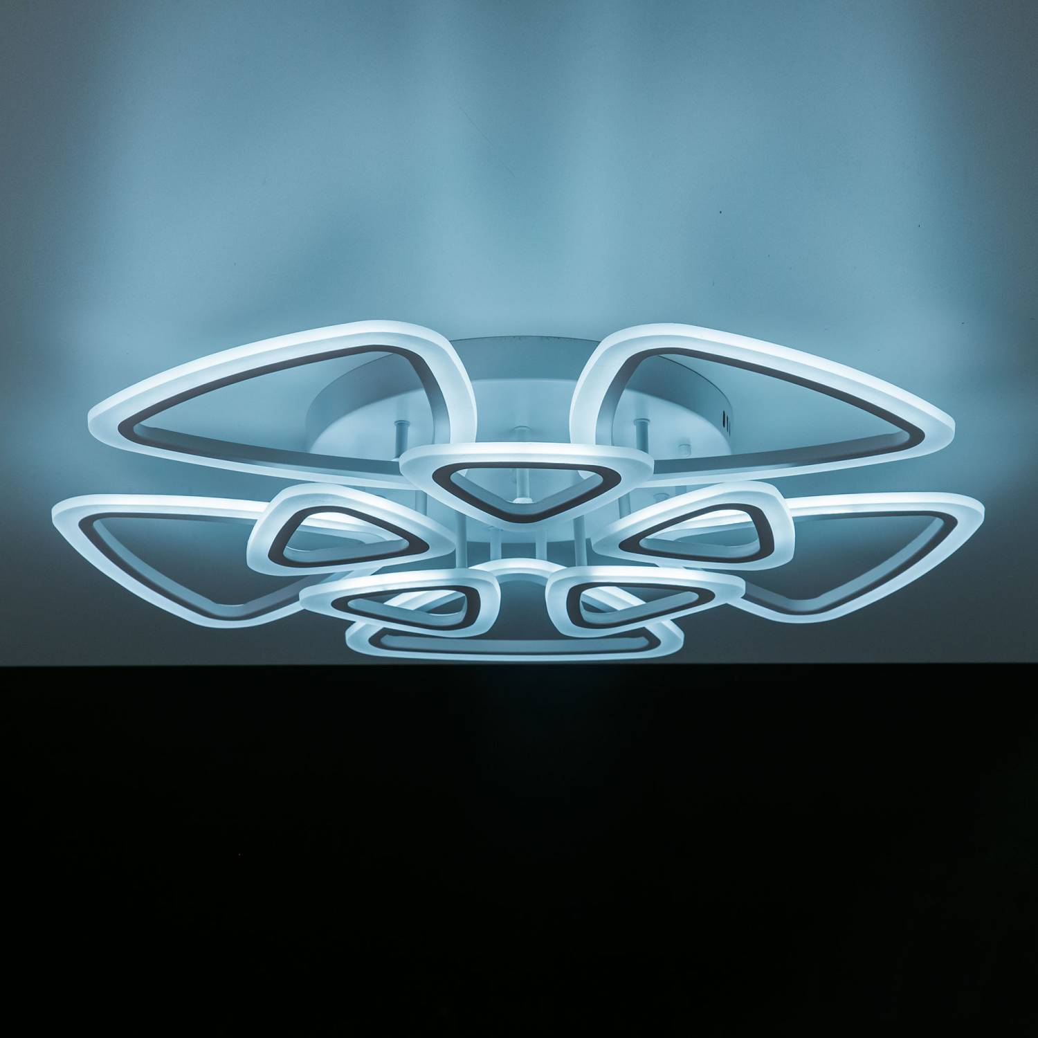 Потолочная люстра с пультом Мальта Citilux CL234290R