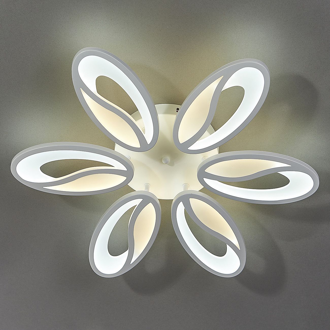 Потолочная люстра Escada Grain 10222/6LED 93W