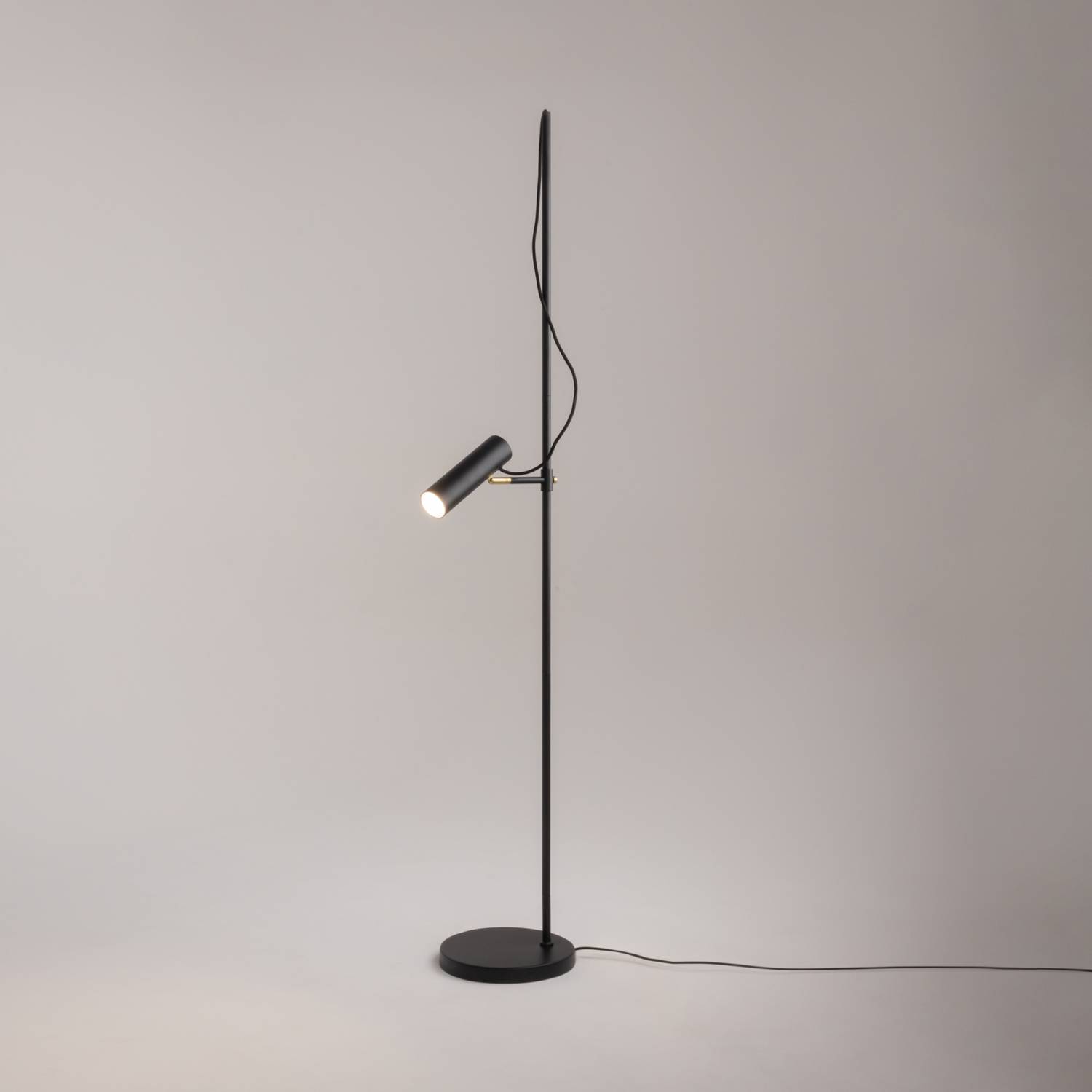 Торшер Maytoni Bansky MOD129FL-01B Торшер Maytoni Bansky MOD129FL-01B