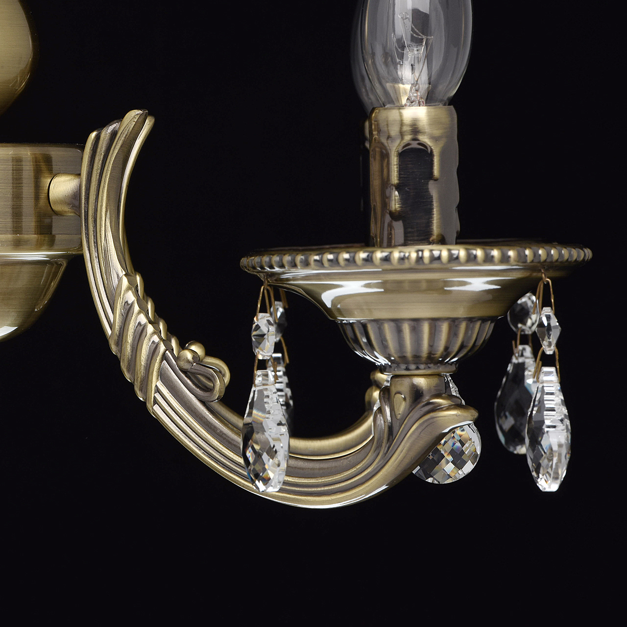 Подвесная люстра MW Light Аврора 371011605