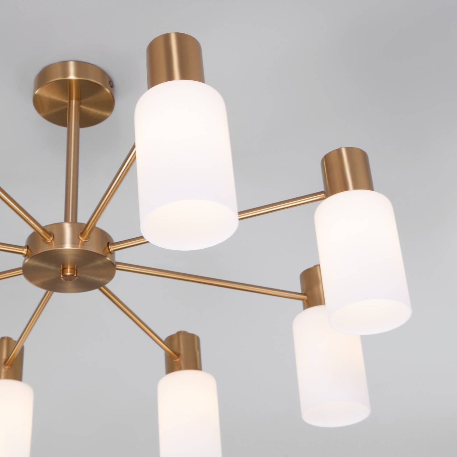 Потолочная люстра Eurosvet Vegga 70160/8 латунь Smart