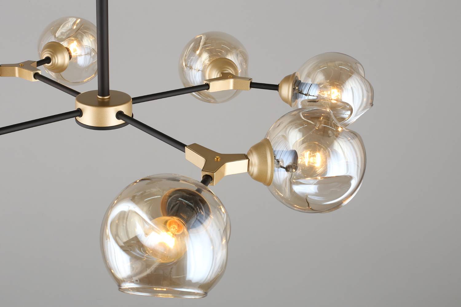 Потолочная люстра Omnilux Sandrigo OML-93607-08