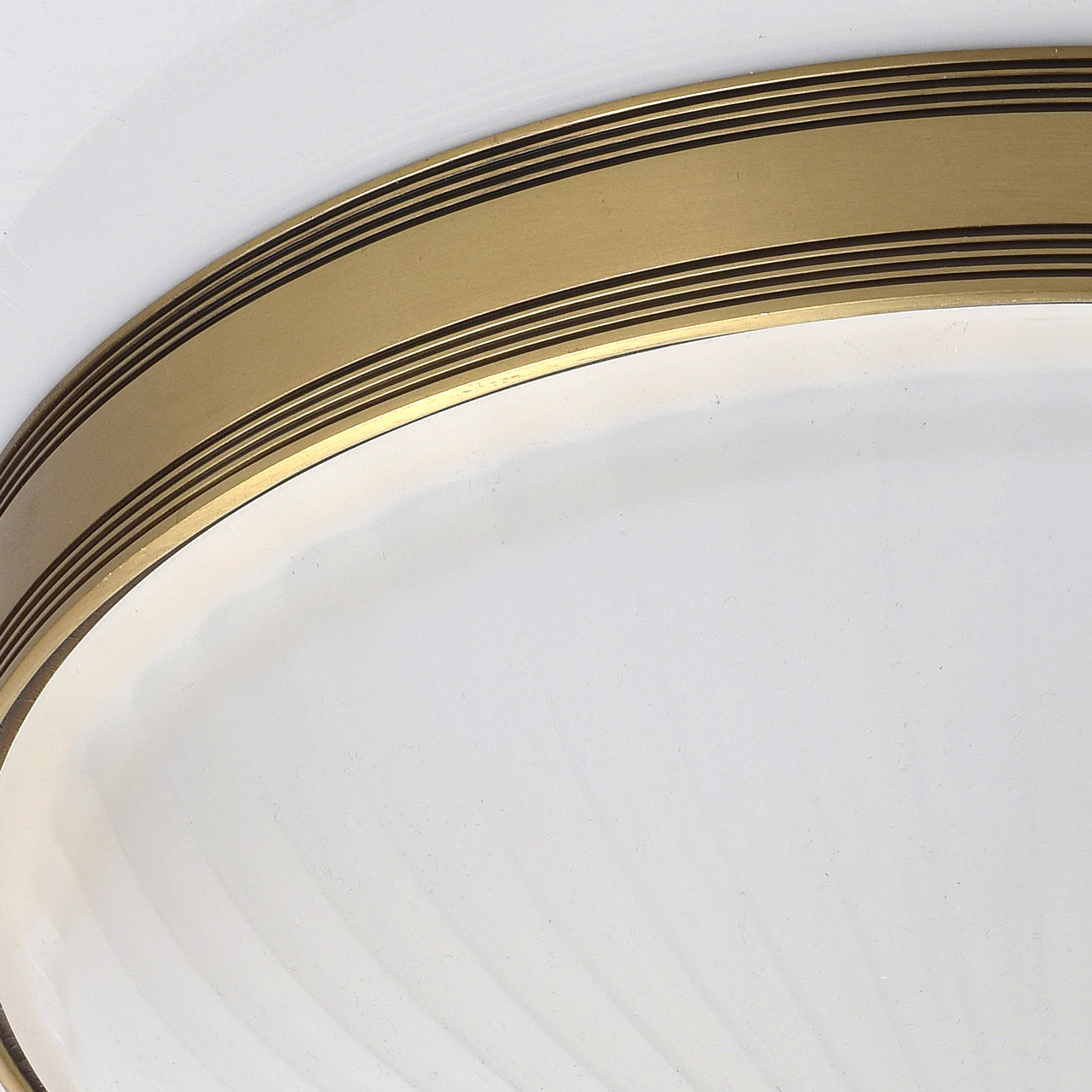 Настенно потолочный светильник MW Light Ангел 295013402 Настенно потолочный светильник MW Light Ангел 295013402