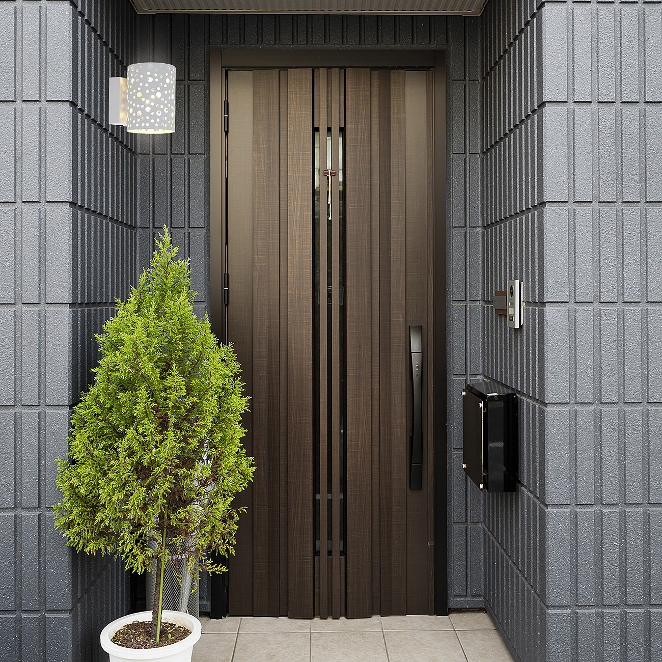 Уличный настенный светильник Escada Setebos 30016W/01 White