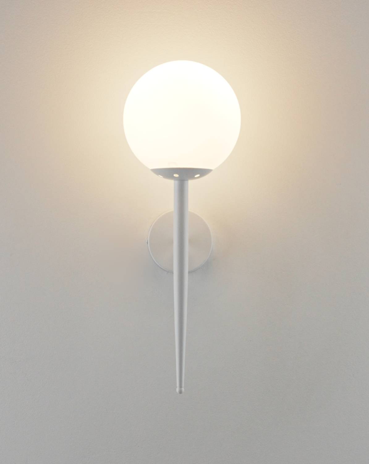 Настенное бра Moderli Scrumbel V11563-1W