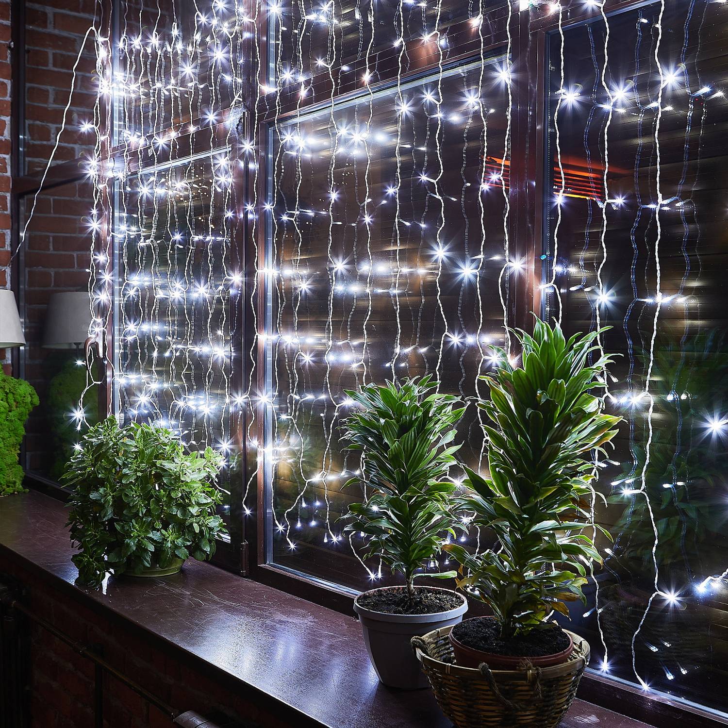 Занавес светодиодный с эффектом мерцания, 3х2м Uniel ULD-C3020-240/TTK WHITE IP44