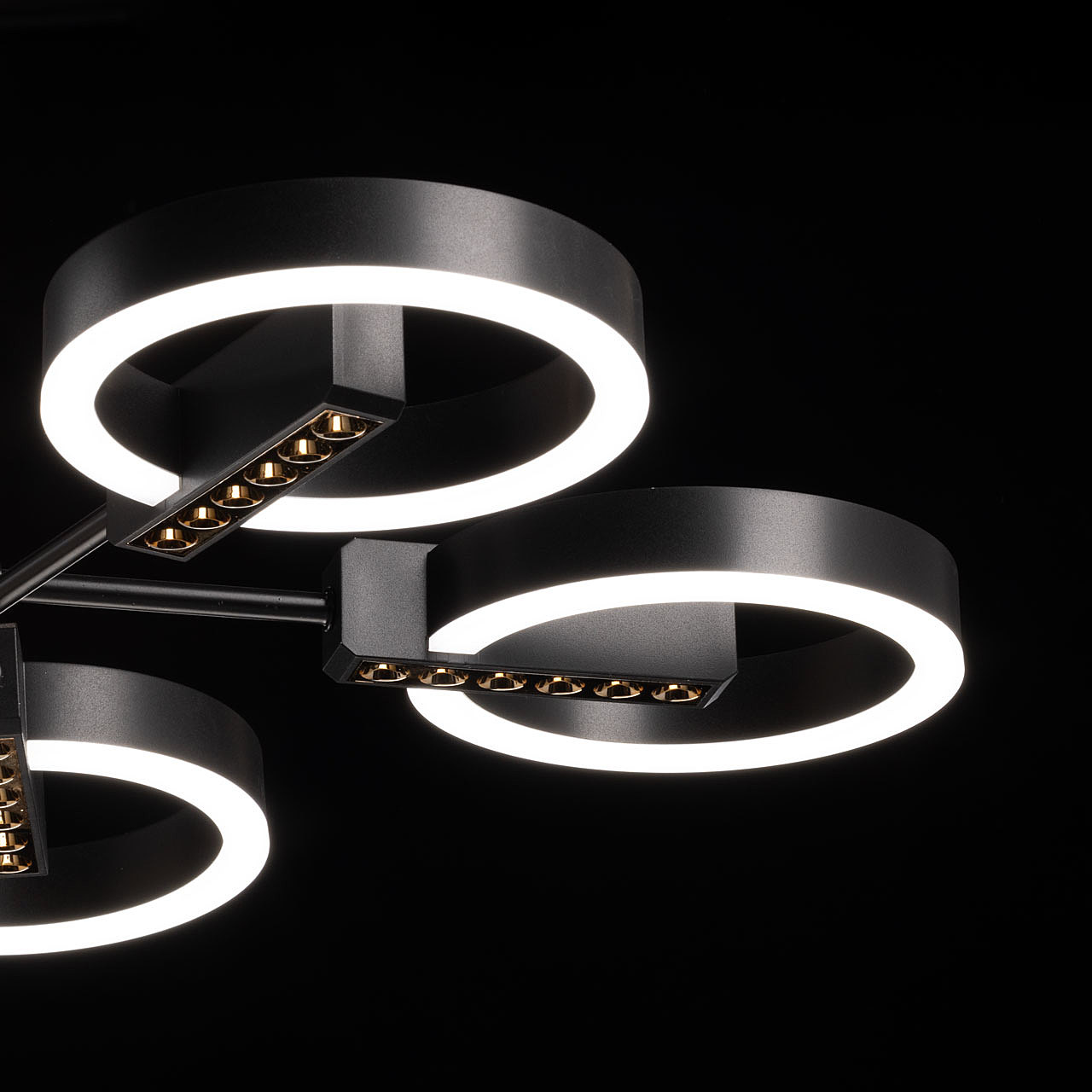 Потолочная люстра De Markt Драйв 377013905