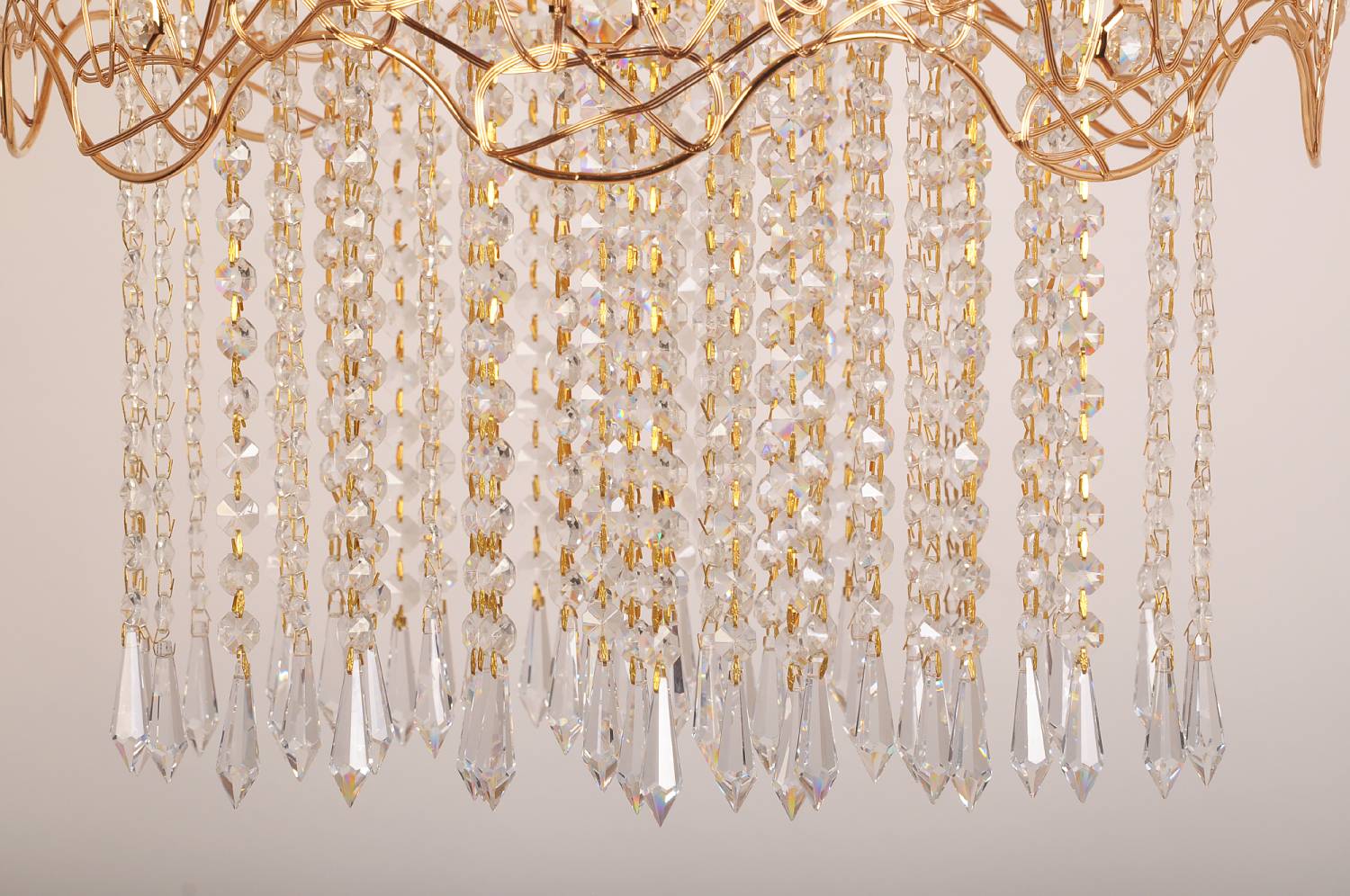 Подвесная люстра Abrasax X9118A/6GO