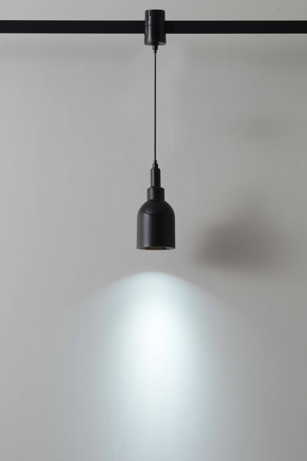 Трековый светильник Crystal Lux Trace 48v CLT 0.37 005 7W BL SMART
