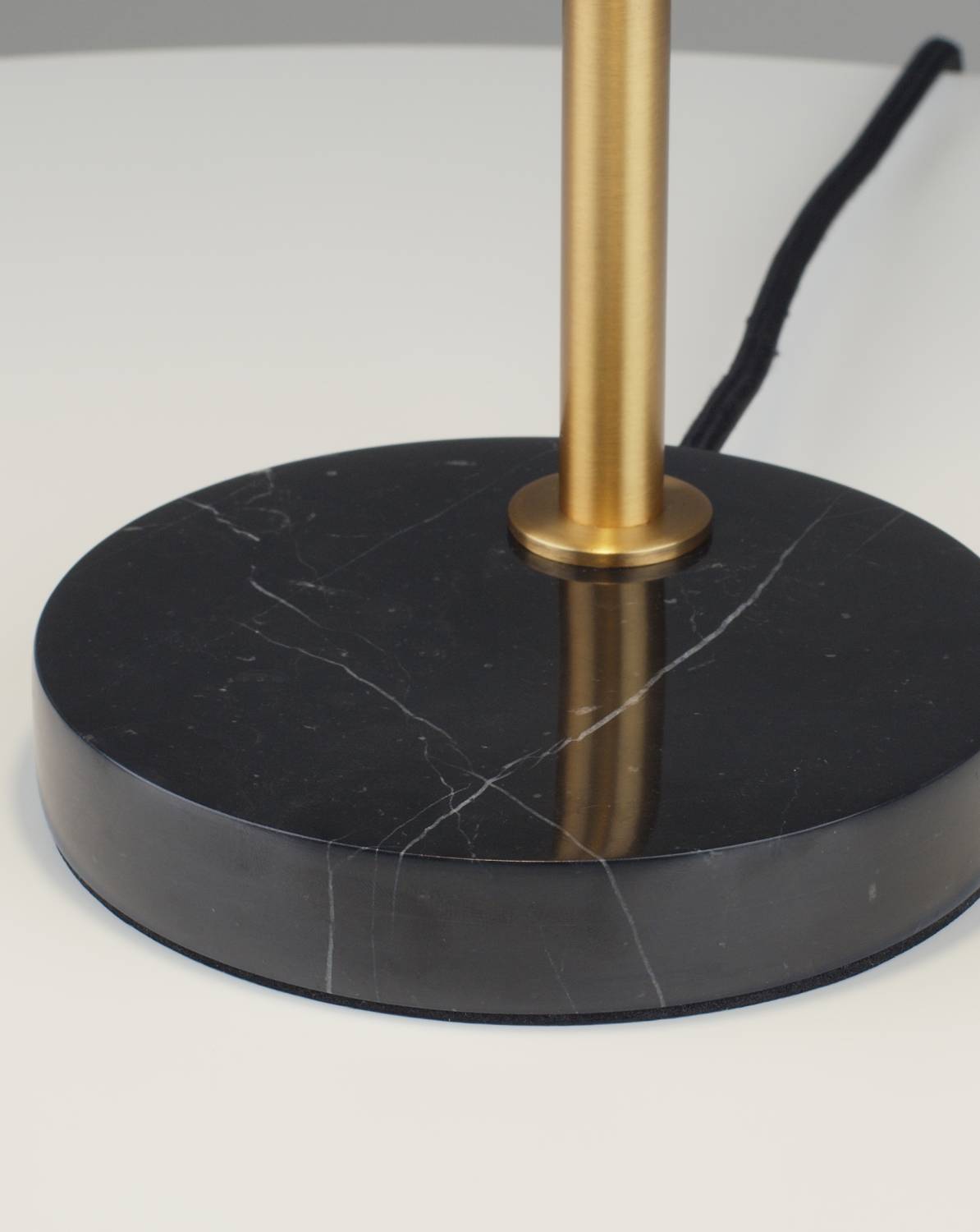 Настольная лампа Moderli Goldy V11307-1T