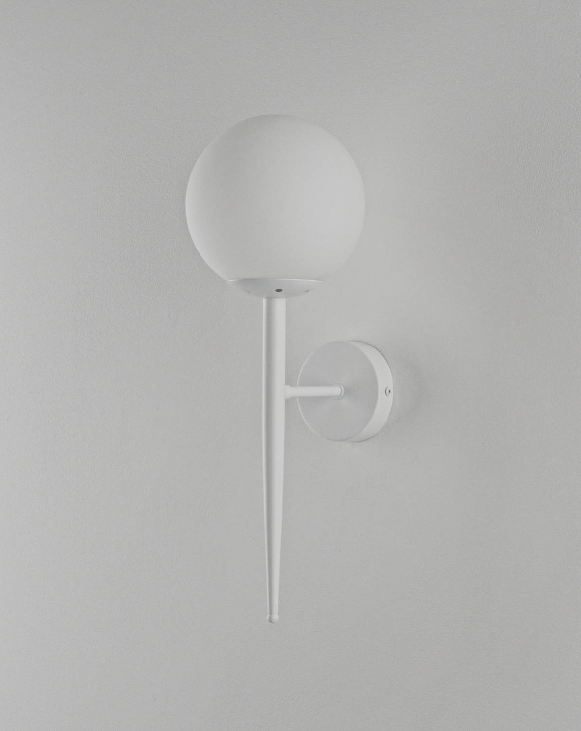 Настенное бра Moderli Scrumbel V11563-1W