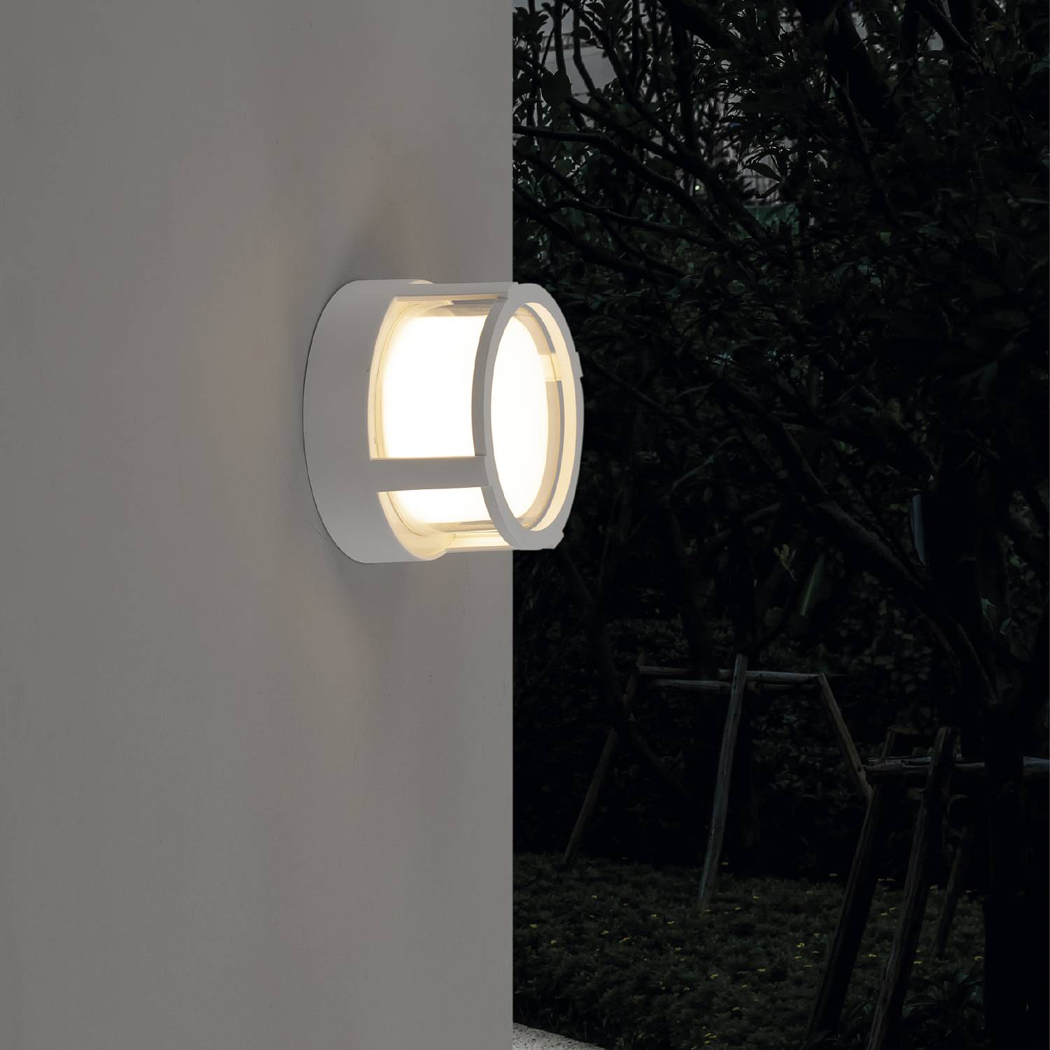 Уличный настенный светильник Mantra Creek 8858