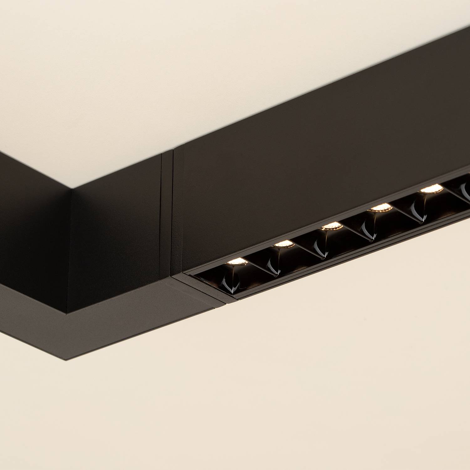 Коннектор угловой для системы CLIP 38 Arlight Clip-38 028996